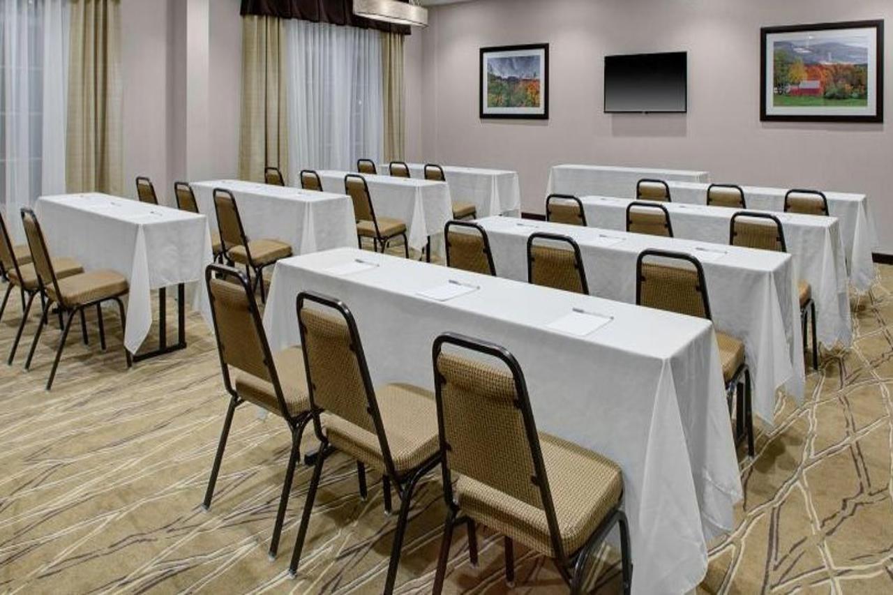 Hampton Inn & Suites Manchester, Vt Esterno foto