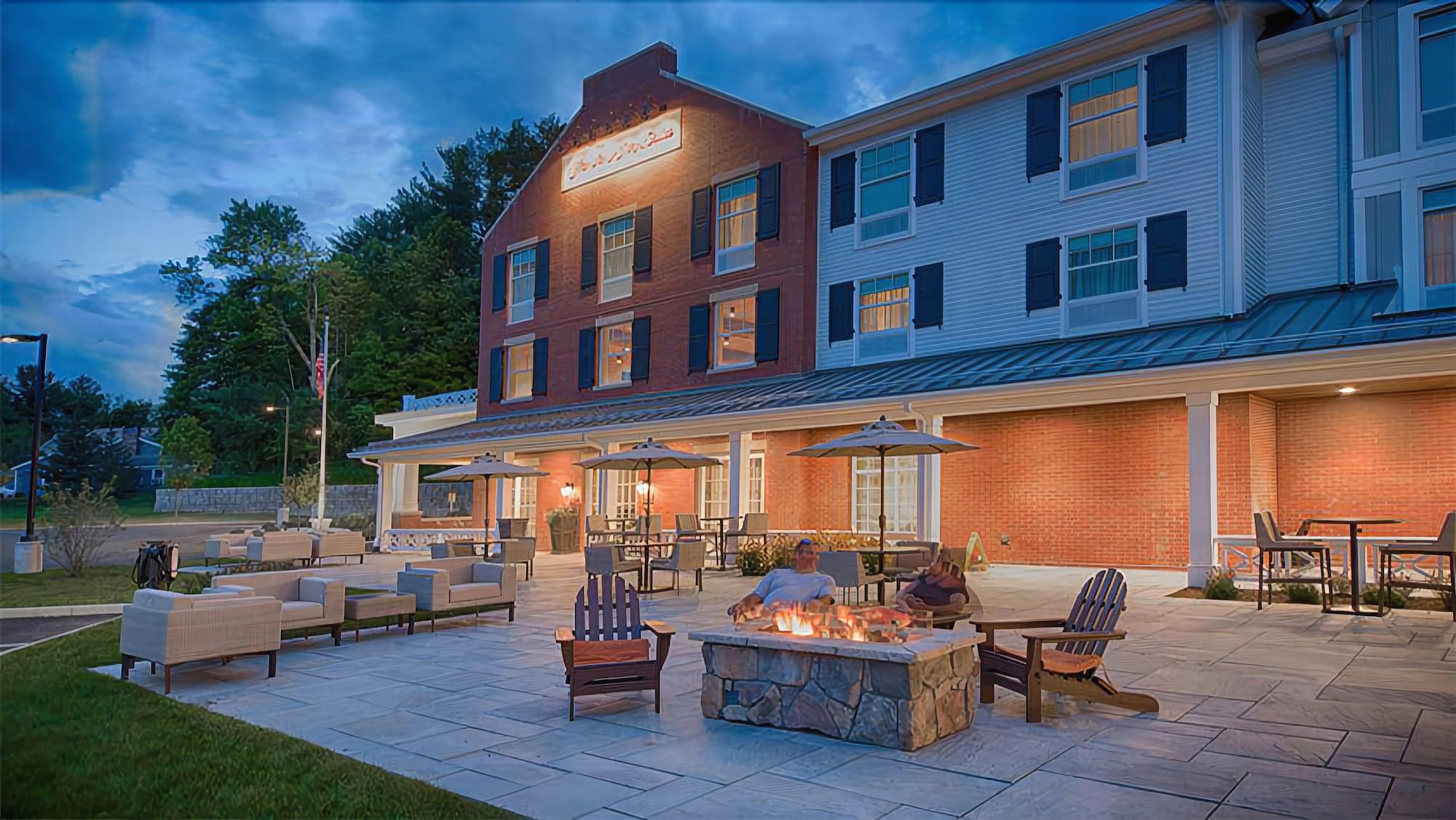 Hampton Inn & Suites Manchester, Vt Esterno foto